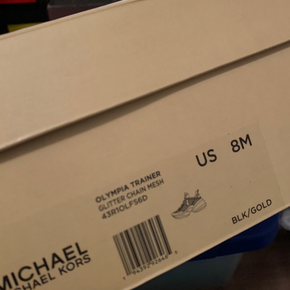 Michael Kors - Picture 2 of 7